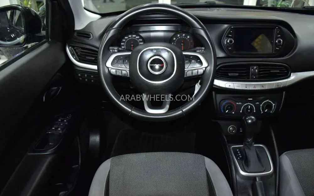 Dodge Neon 2017 for Sale in Dubai Image-12