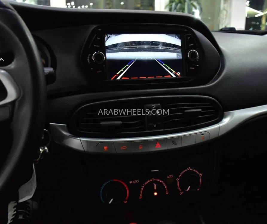 Dodge Neon 2017 for Sale in Dubai Image-14