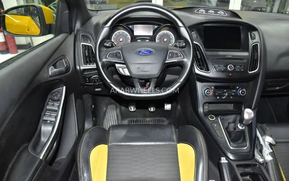 Ford Focus 2016 for Sale in Dubai Image-12