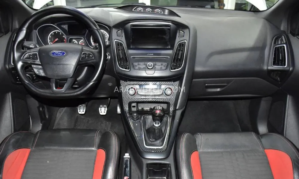 Ford Focus 2017 for Sale in Dubai Image-11