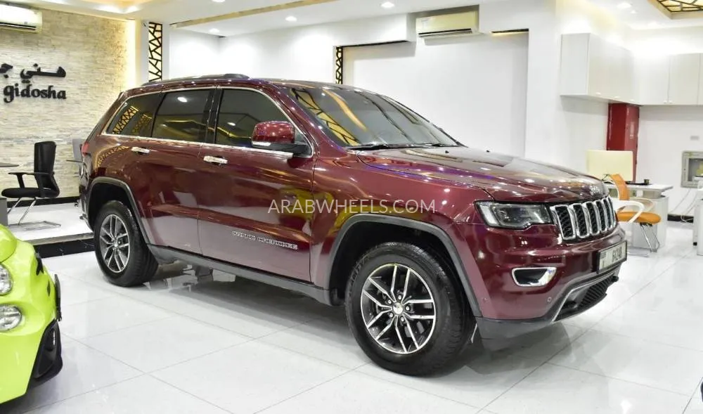 Jeep Cherokee 2017 for Sale in Dubai Image-1