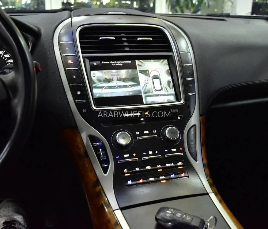 Lincoln MKX 2016 for Sale in Dubai Image-14