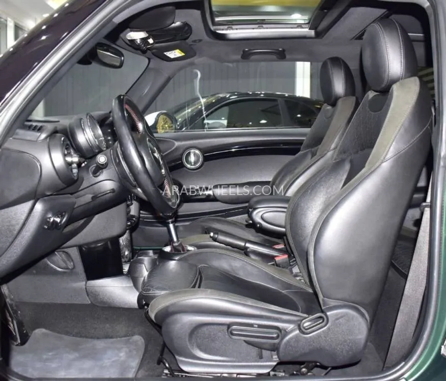 Mini Cooper 2018 for Sale in Dubai Image-10