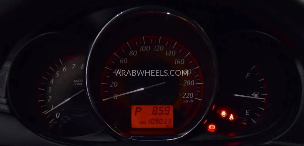 Toyota Yaris 2015 for Sale in Dubai Image-13