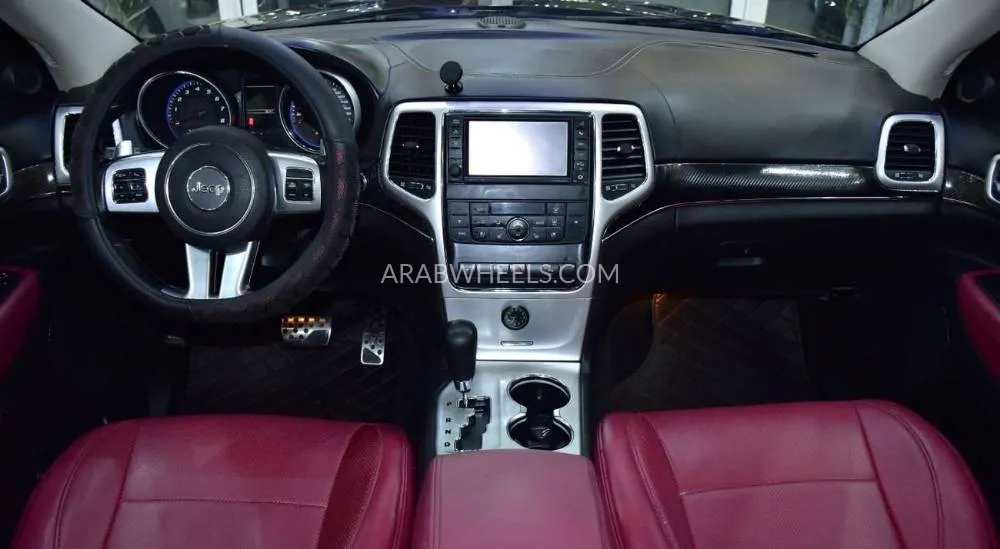 Jeep Cherokee 2012 for Sale in Dubai Image-11