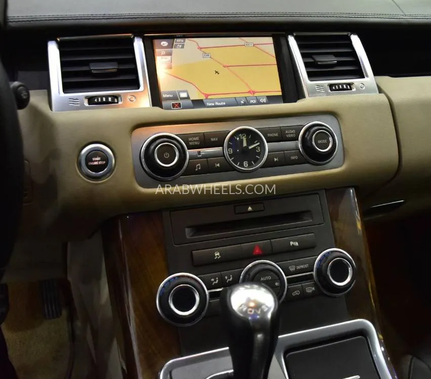 Land Rover Range Rover Sport 2010 for Sale in Dubai Image-16