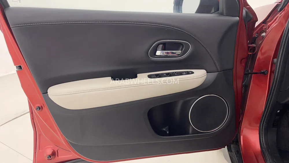 Honda HR-V 2021 for Sale in Dubai Image-19