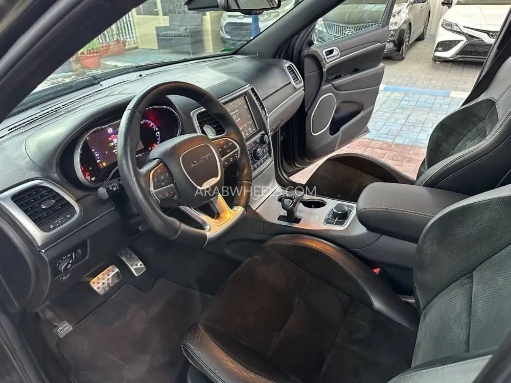 جيب شيروكي 2014 for Sale in عجمان Image-8