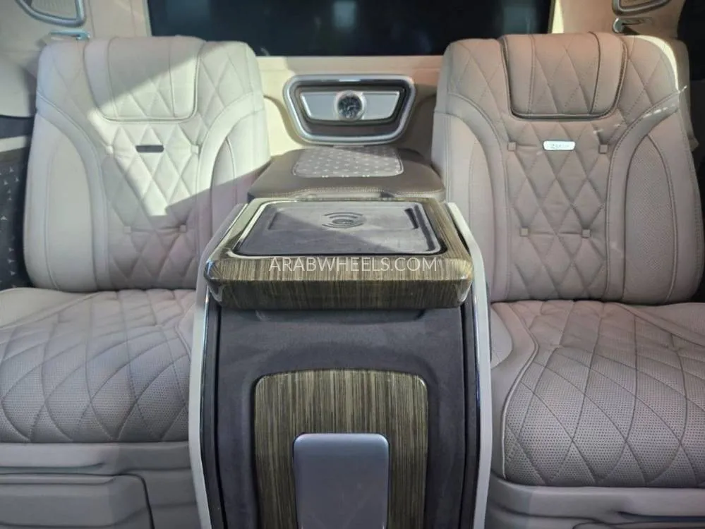 Mercedes Benz V Class 2022 for Sale in Dubai Image-10