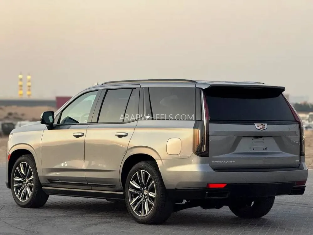 Cadillac Escalade 2023 for Sale in Sharjah Image-5