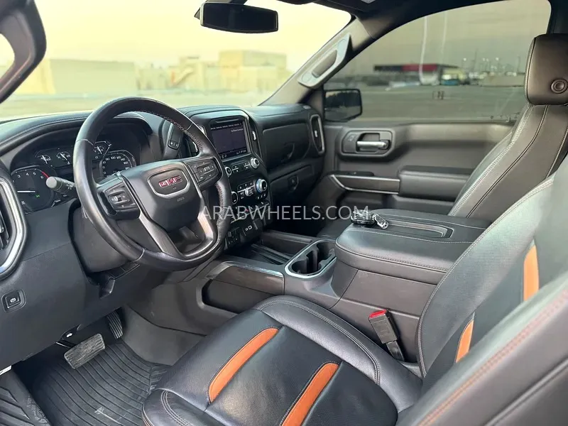 GMC Sierra 2022 for Sale in Sharjah Image-9