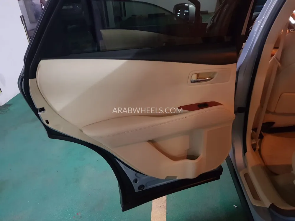 Lexus RX 2012 for Sale in Dubai Image-18