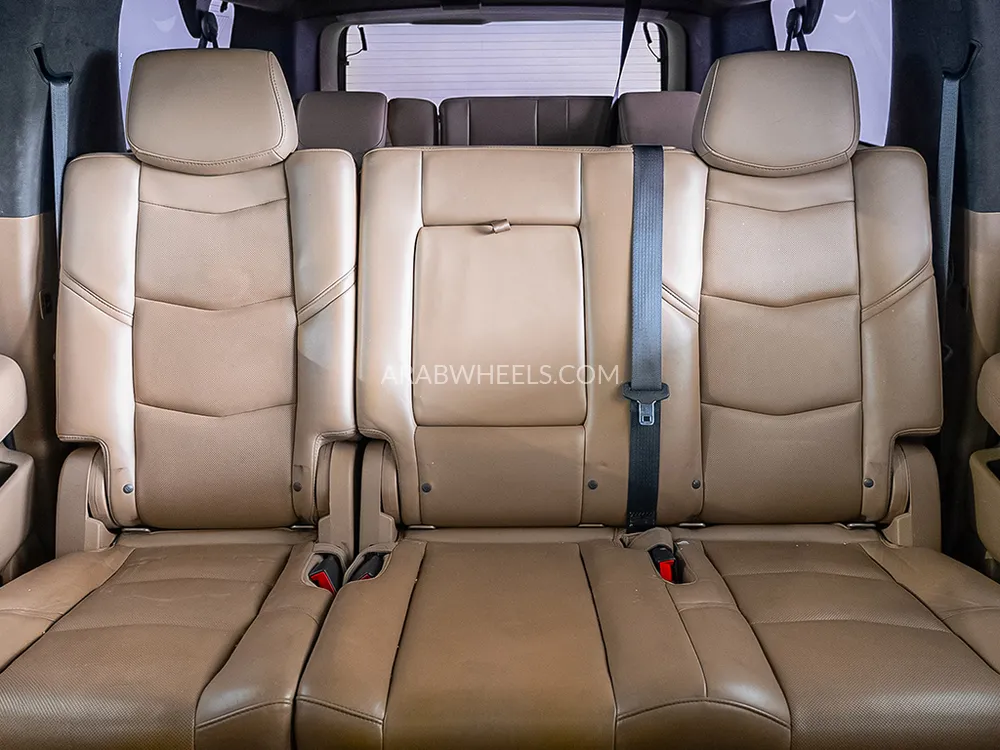 كاديلاك إسكاليد 2019 for Sale in دبي Image-13