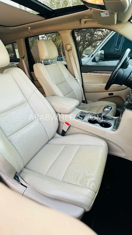 Jeep Grand Cherokee 2020 for Sale in Dubai Image-5