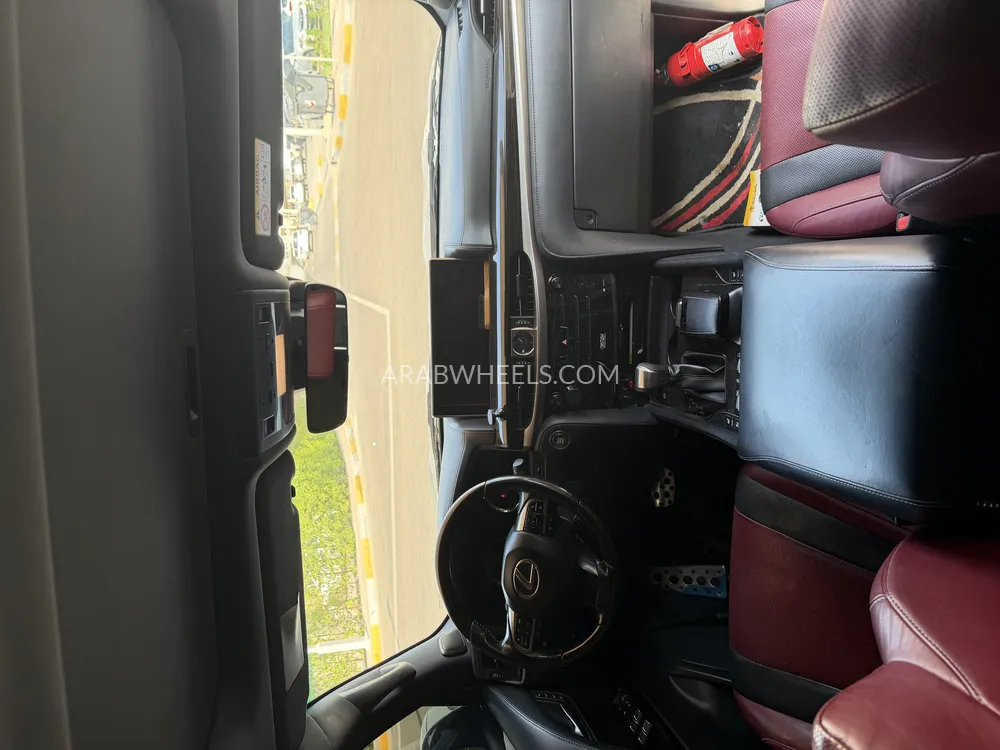Lexus LX 2019 for Sale in Abu Dhabi Image-8