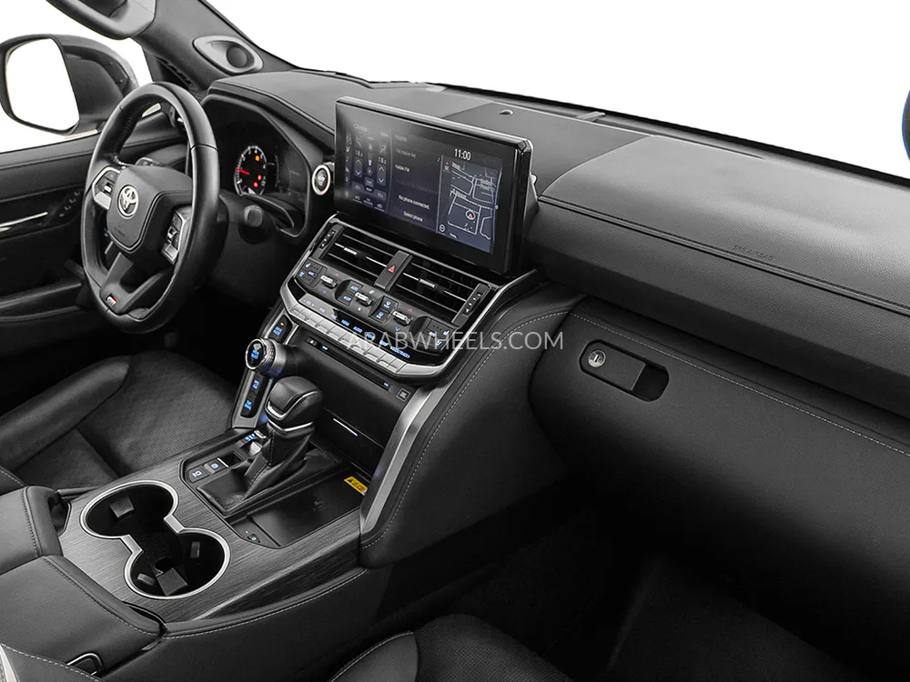 Toyota Land Cruiser 2023 for Sale in Dubai Image-11