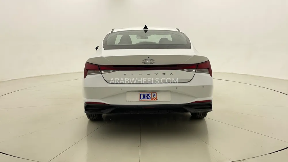 هيونداي إلنترا 2023 for Sale in دبي Image-4