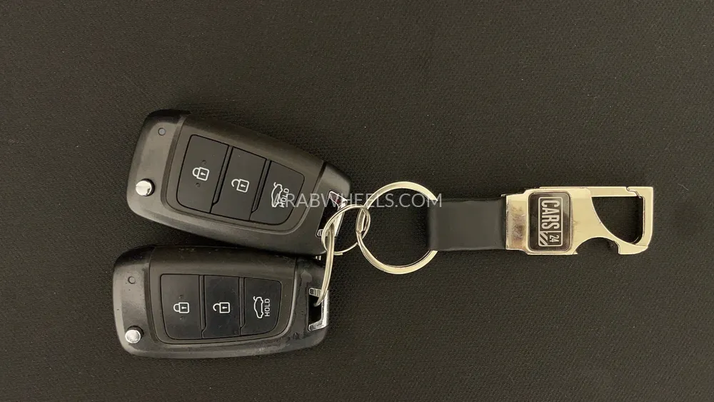 هيونداي إلنترا 2023 for Sale in دبي Image-27