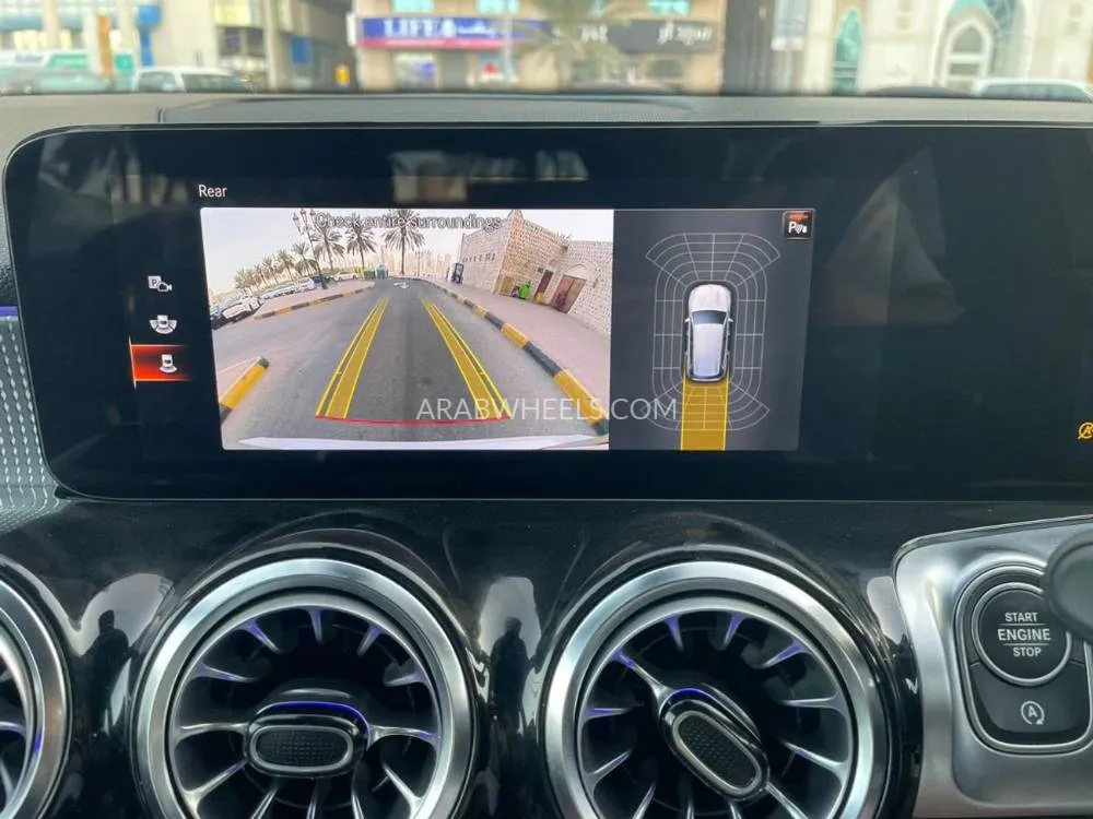 Mercedes Benz GLB 2023 for Sale in Dubai Image-11