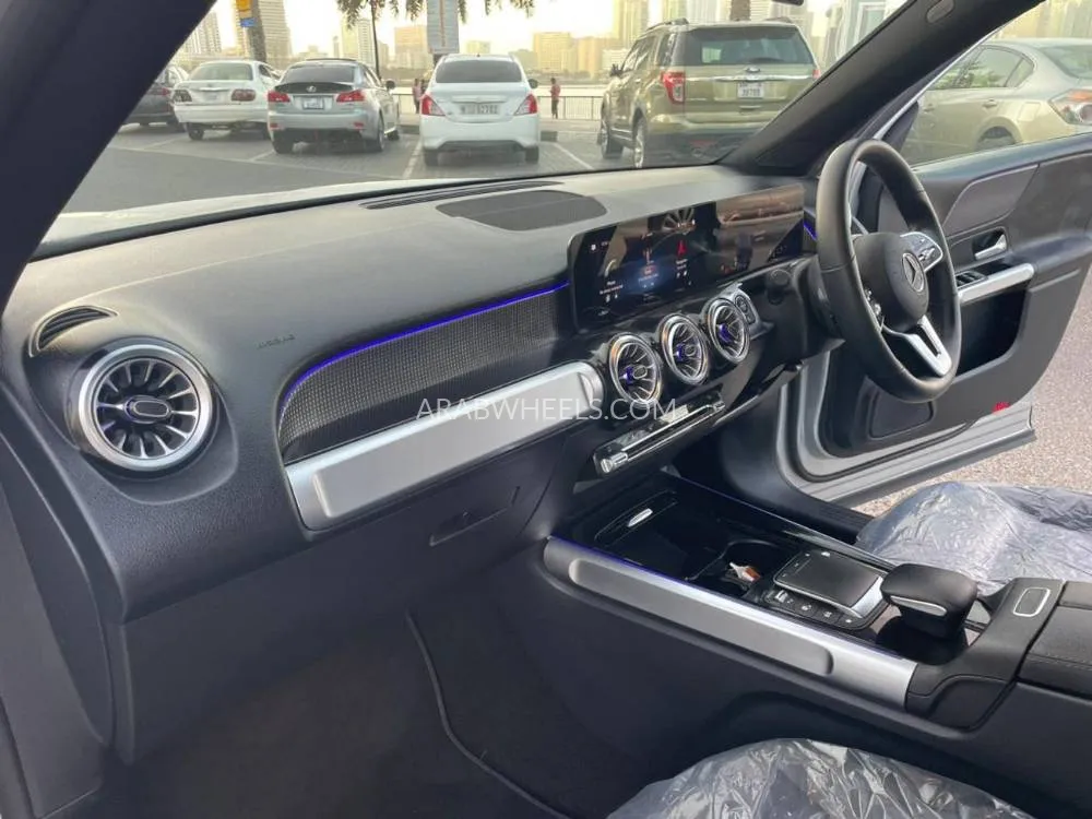 Mercedes Benz GLB 2023 for Sale in Dubai Image-14