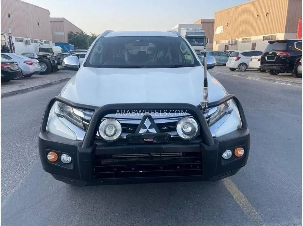 ميتسوبيشي باجيرو 2017 for Sale in دبي Image-6