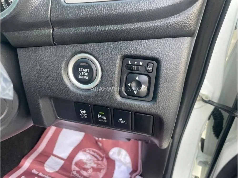 ميتسوبيشي باجيرو 2017 for Sale in دبي Image-25