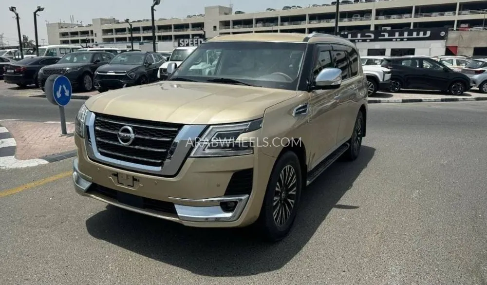 Nissan Patrol 2012 for Sale in Dubai Image-2