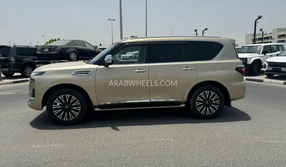 Nissan Patrol 2012 for Sale in Dubai Image-6