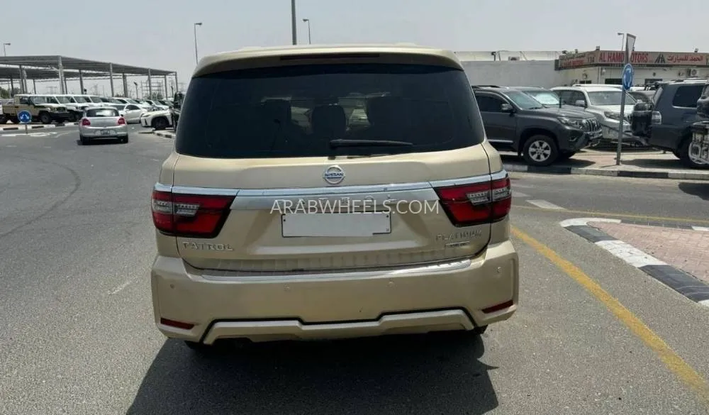 Nissan Patrol 2012 for Sale in Dubai Image-9
