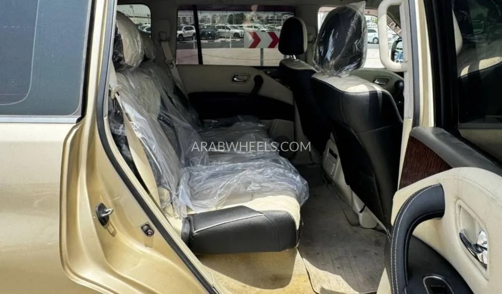 Nissan Patrol 2012 for Sale in Dubai Image-21
