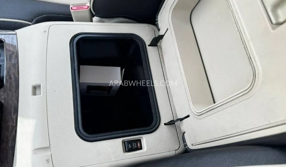 Nissan Patrol 2012 for Sale in Dubai Image-24