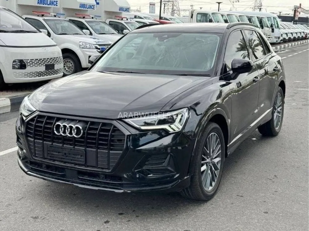 Audi Q3 2020 for Sale in Dubai Image-5