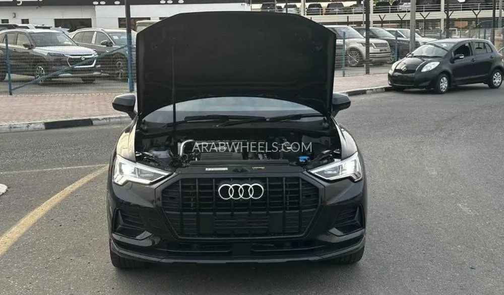 Audi Q3 2020 for Sale in Dubai Image-7