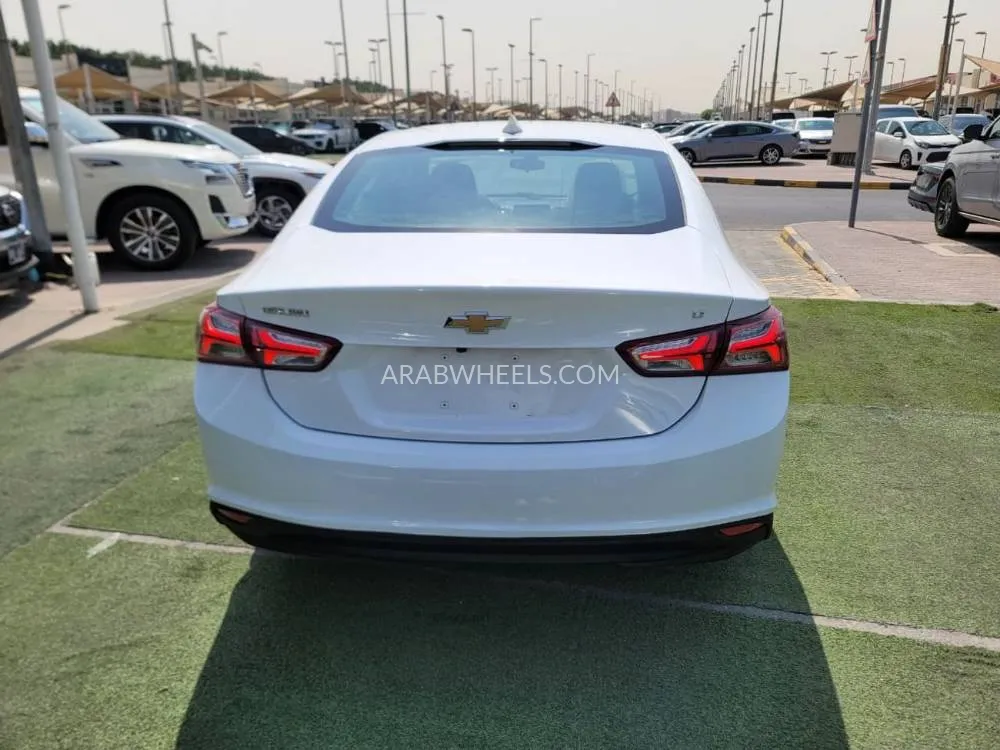 Chevrolet Malibu 2022 for Sale in Sharjah Image-10