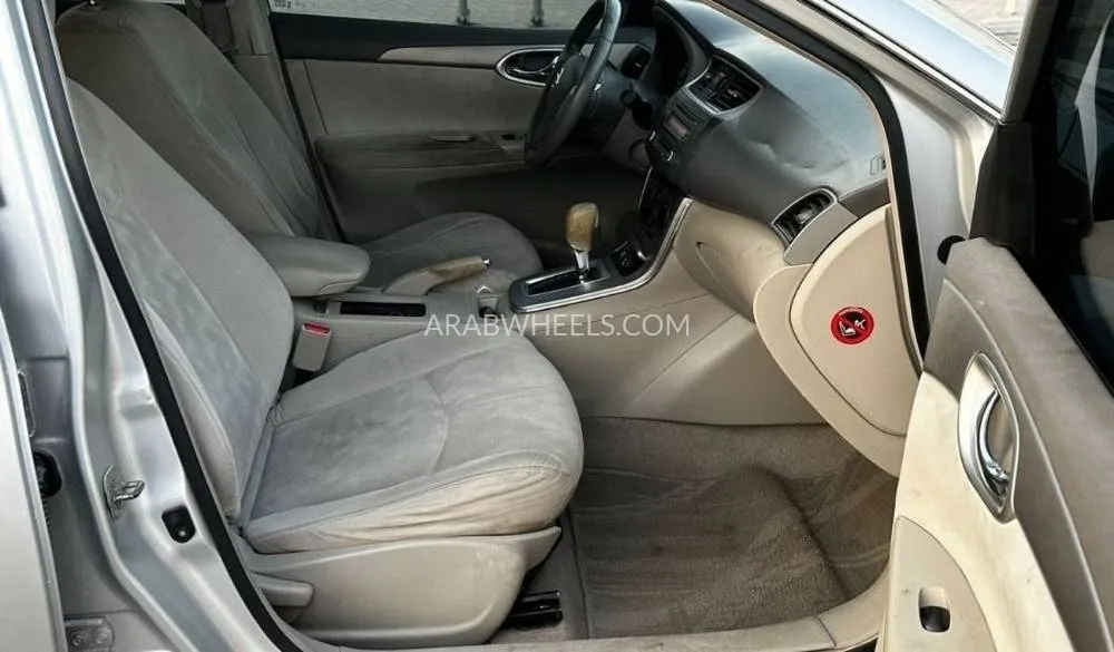 Nissan Sentra 2013 for Sale in Dubai Image-9