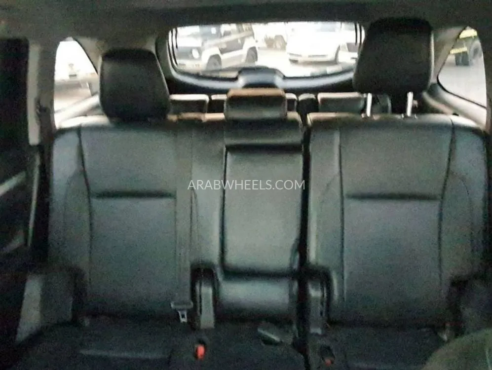 Toyota Kluger 2018 for Sale in Dubai Image-16
