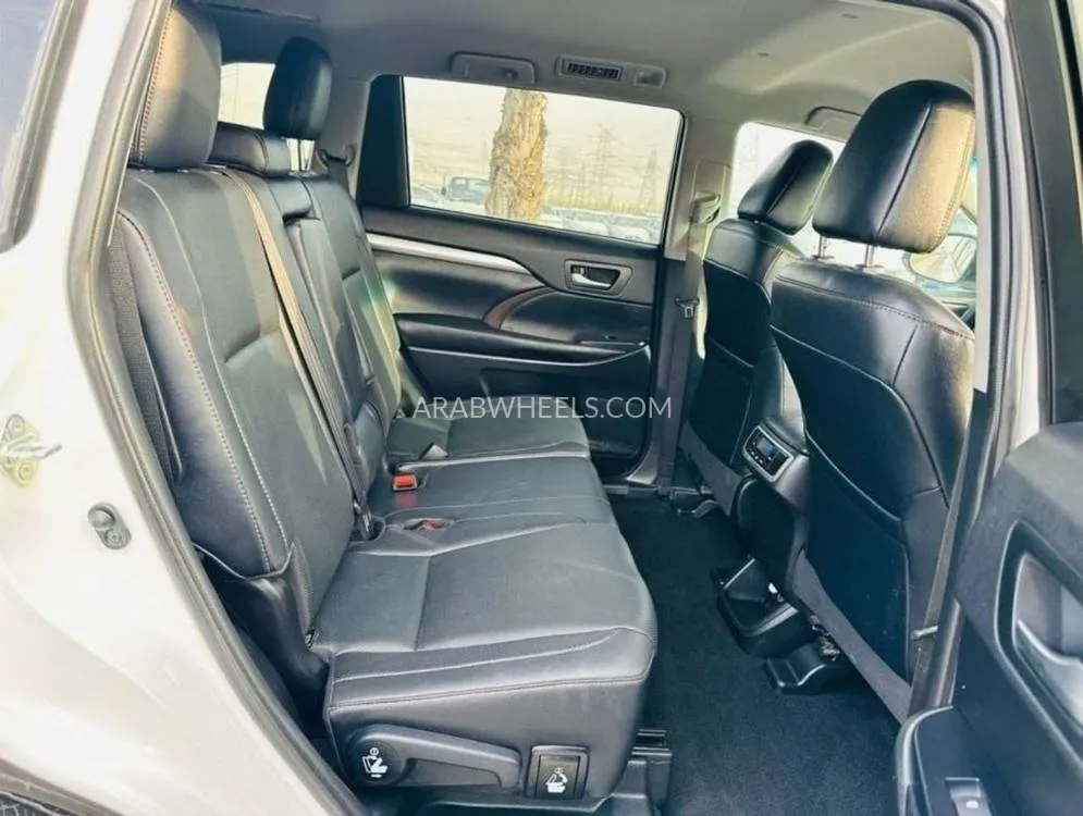 Toyota Kluger 2020 for Sale in Dubai Image-8