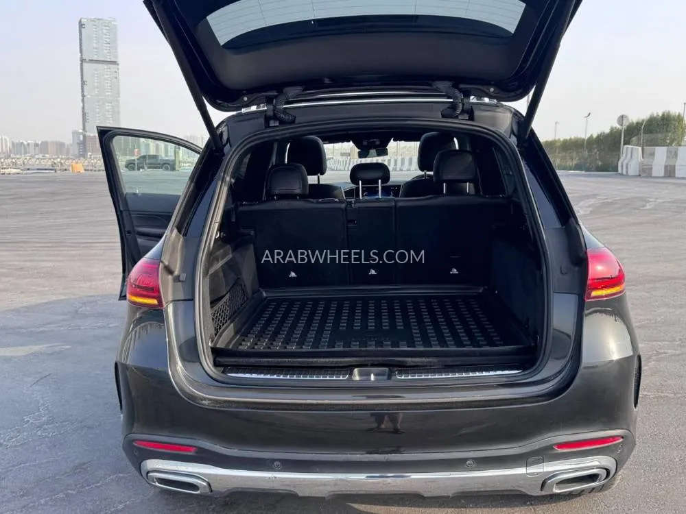 Mercedes Benz GLE Class 2020 for Sale in Dubai Image-16