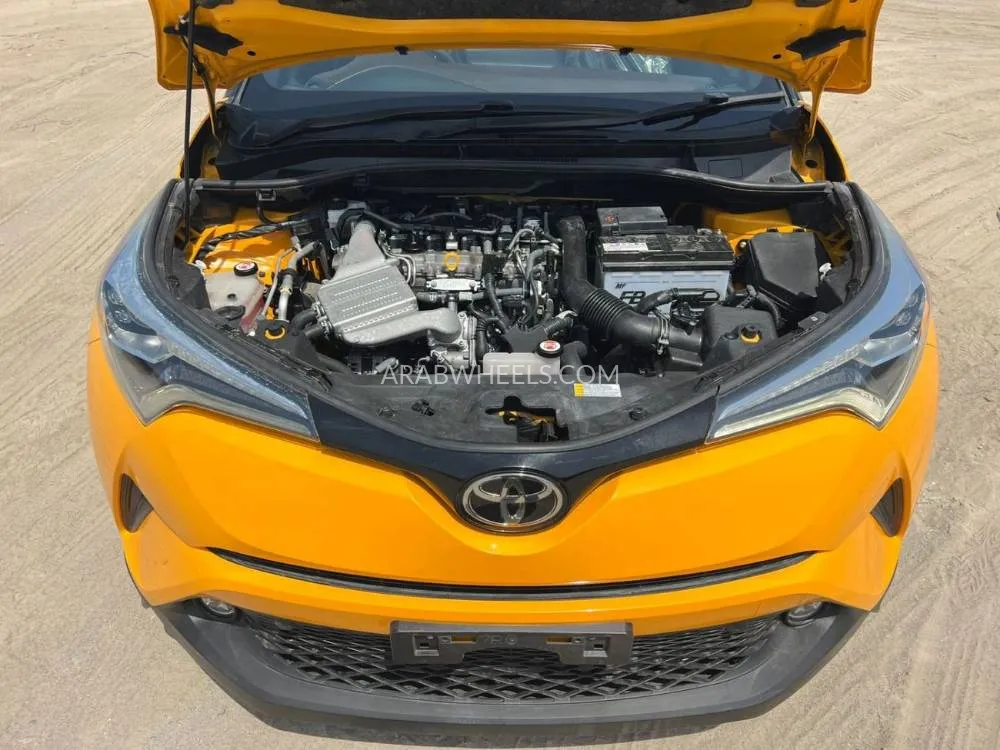 Toyota C-HR 2017 for Sale in Dubai Image-10