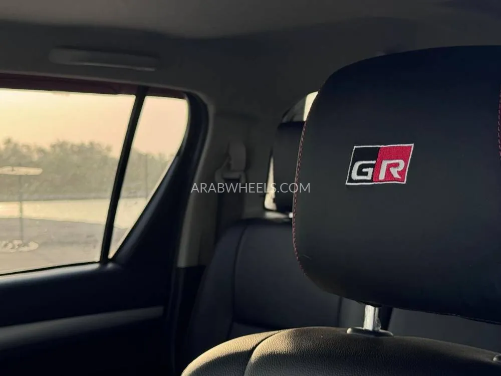 Toyota Hilux 2022 for Sale in Dubai Image-14