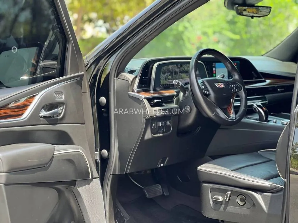 Cadillac Escalade 2022 for Sale in Dubai Image-4