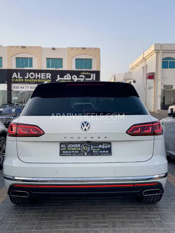 Volkswagen Touareg 2018 for Sale in Abu Dhabi Image-5