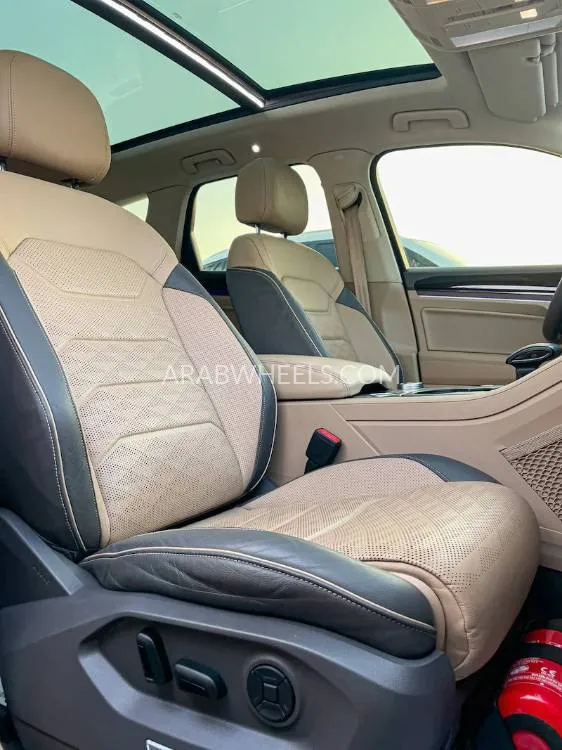Volkswagen Touareg 2018 for Sale in Abu Dhabi Image-13
