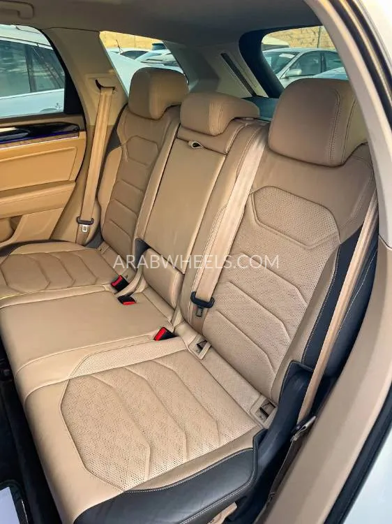 Volkswagen Touareg 2018 for Sale in Abu Dhabi Image-17
