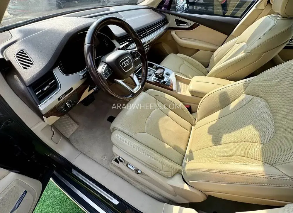 Audi Q7 2016 for Sale in Sharjah Image-12