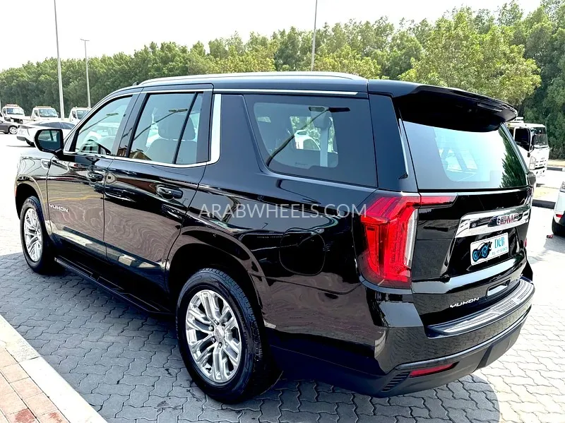 GMC Yukon 2023 for Sale in Sharjah Image-4