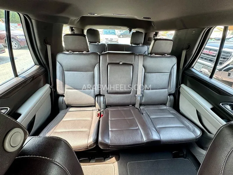 GMC Yukon 2023 for Sale in Sharjah Image-20