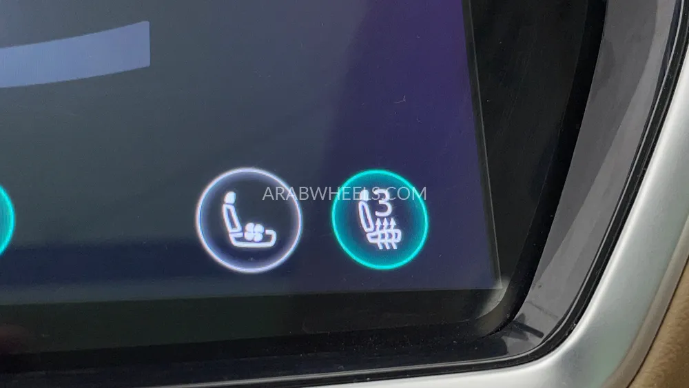 إم جي RX8 2023 for Sale in دبي Image-56