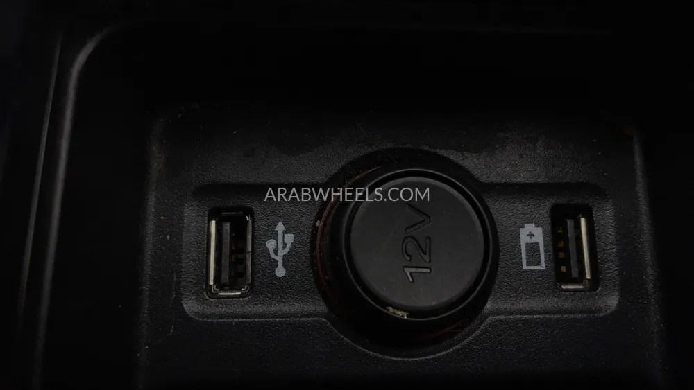 إم جي RX8 2023 for Sale in دبي Image-58