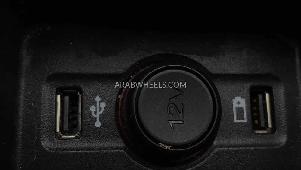 إم جي RX8 2023 for Sale in دبي Image-59